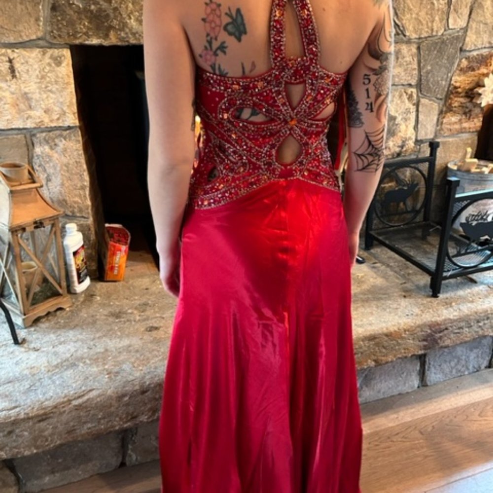 Prom Dress - Picture 2 of 5